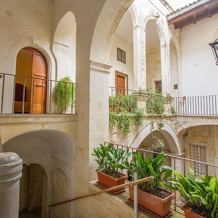 לצ'ה B&B Casa Li Santi מראה חיצוני תמונה