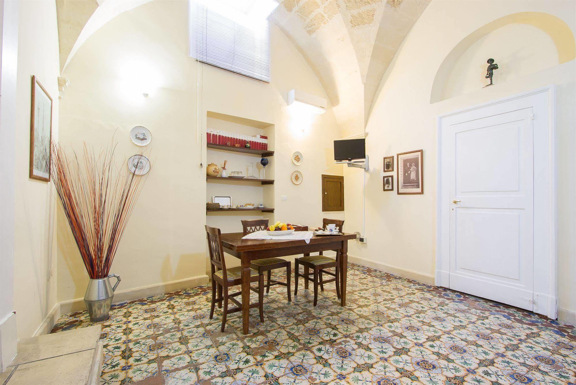 לצ'ה B&B Casa Li Santi מראה חיצוני תמונה
