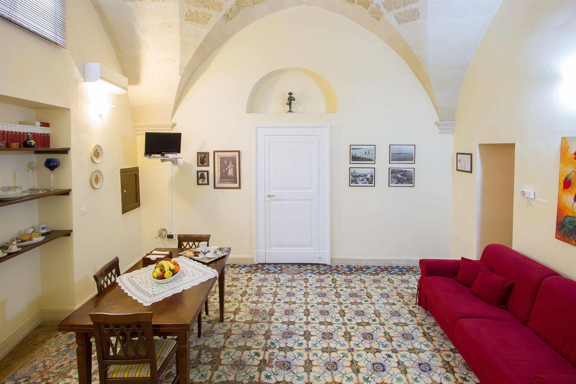 לצ'ה B&B Casa Li Santi מראה חיצוני תמונה