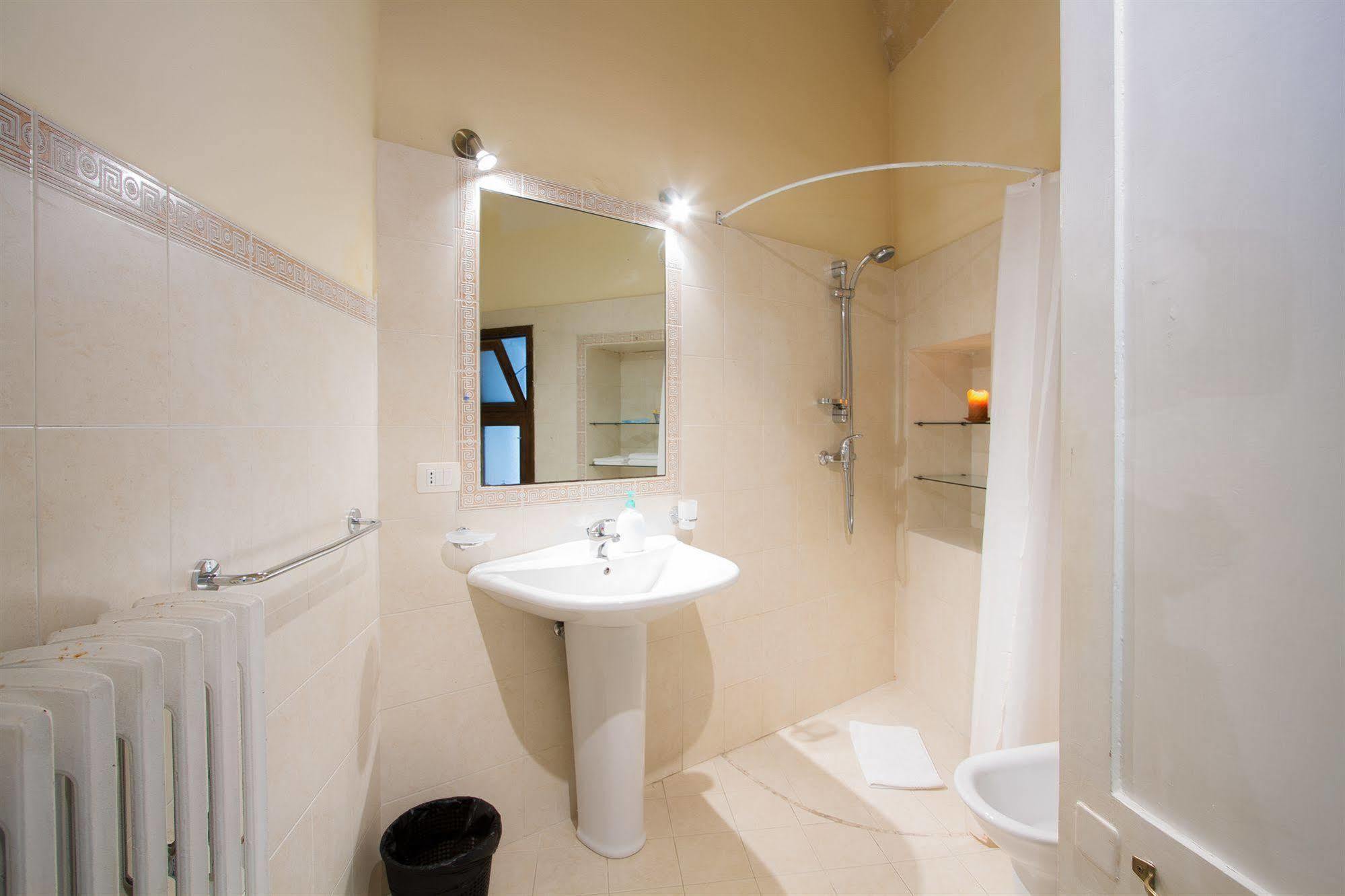 לצ'ה B&B Casa Li Santi מראה חיצוני תמונה