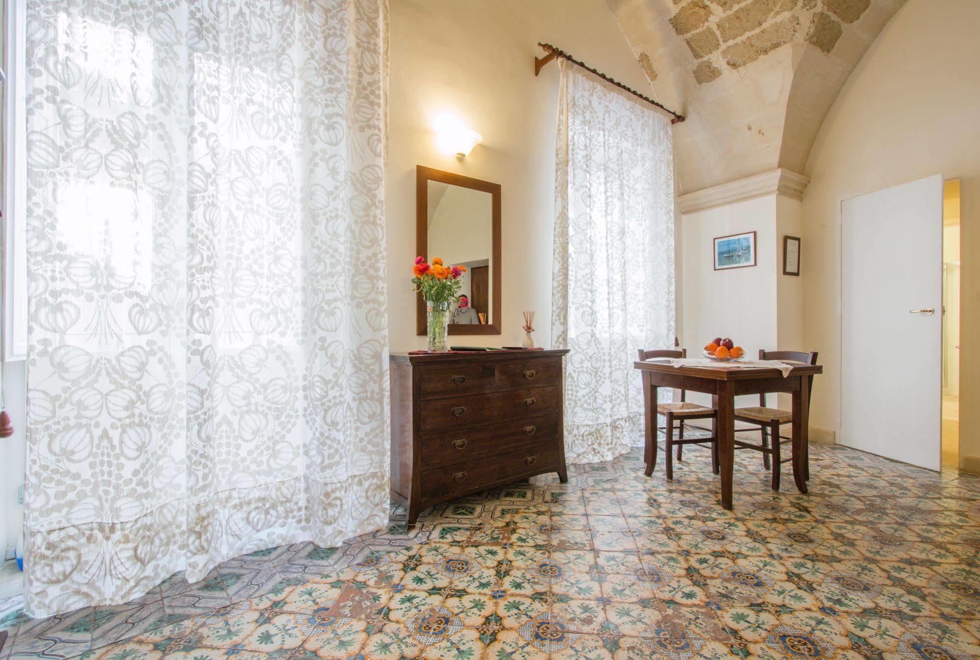 לצ'ה B&B Casa Li Santi מראה חיצוני תמונה