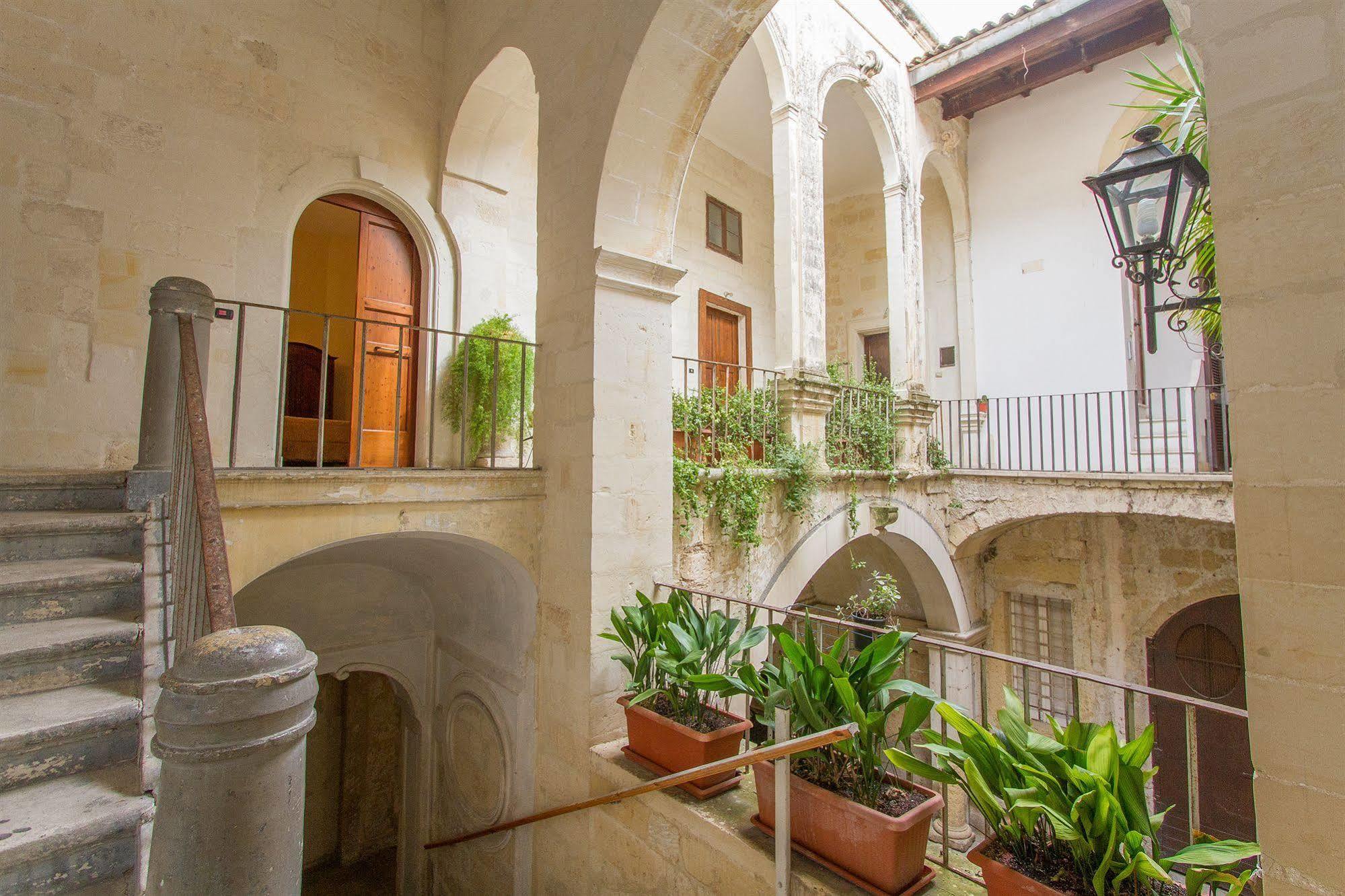 לצ'ה B&B Casa Li Santi מראה חיצוני תמונה