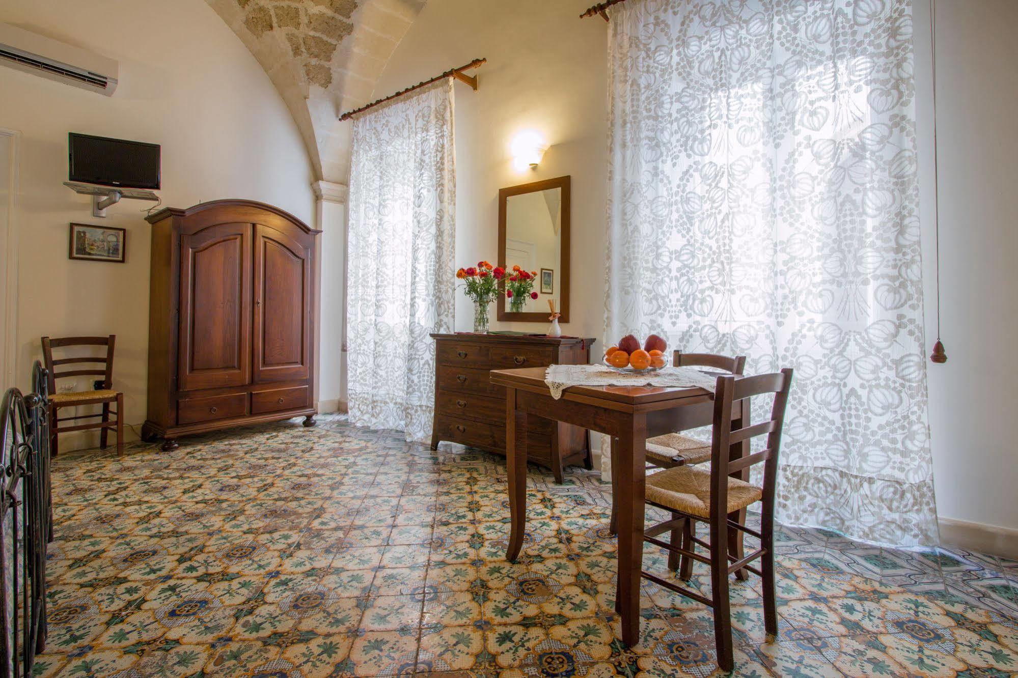 לצ'ה B&B Casa Li Santi מראה חיצוני תמונה