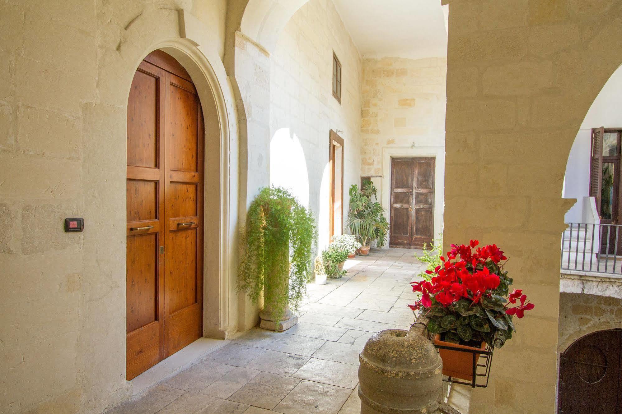 לצ'ה B&B Casa Li Santi מראה חיצוני תמונה
