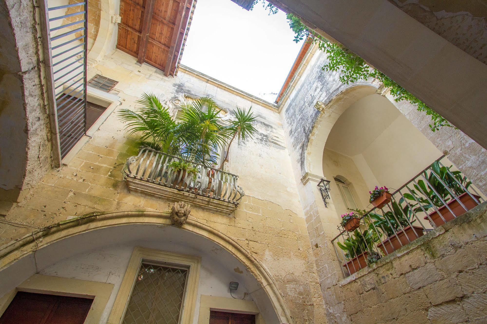 לצ'ה B&B Casa Li Santi מראה חיצוני תמונה